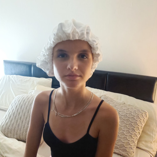 Hodvábna čiapka na spanie biela